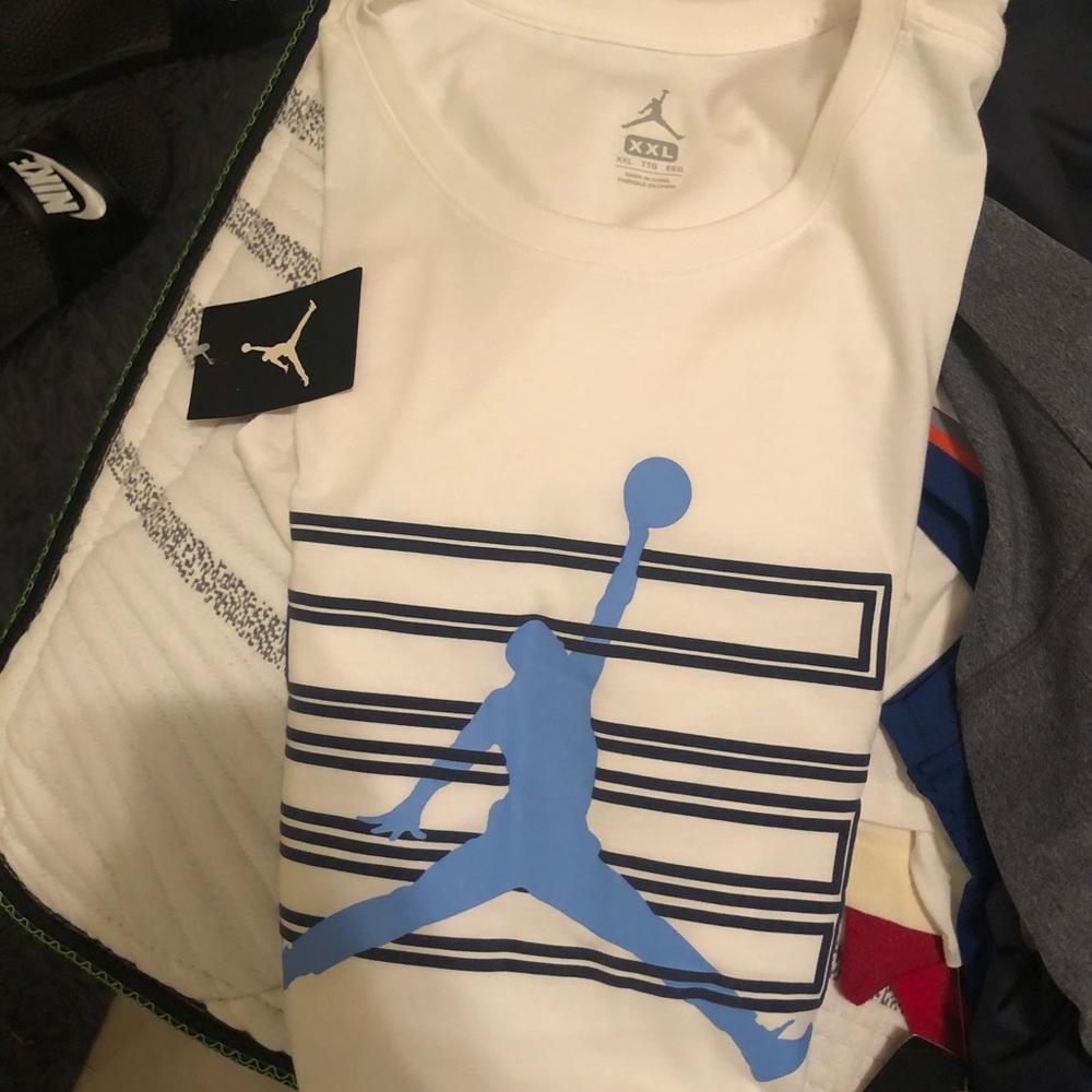 2XL Nike / Jordan tees